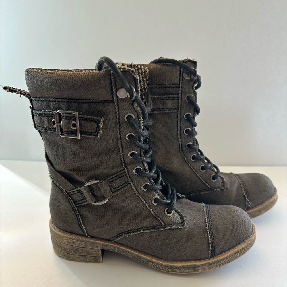 Rocket Dog Distressed riding / combat boots